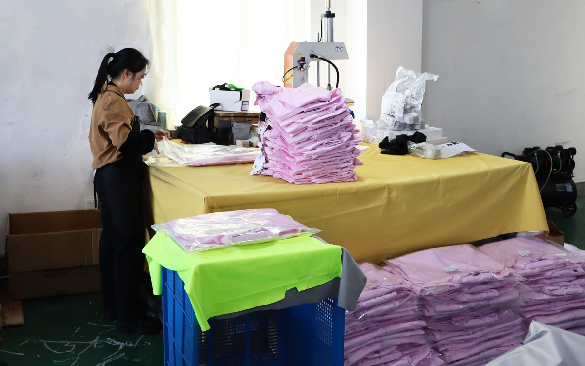 11-Packing-in-polybag