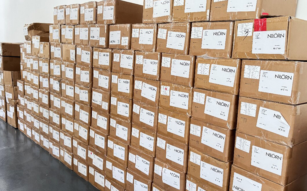 12-Packing-in-carton
